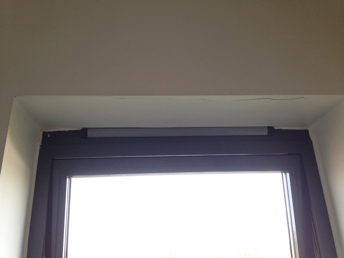 Repairing Cracks In Plaster Top Of Window Reveal Diynot Forums