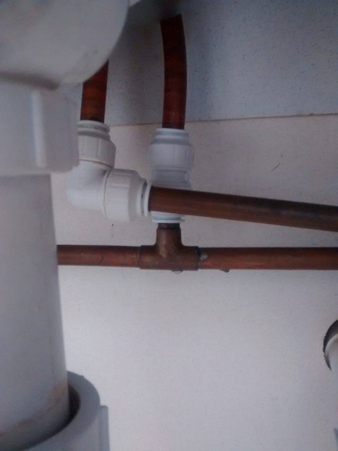 After JG Speedfit Equal Straight Coupler 15mm.jpg