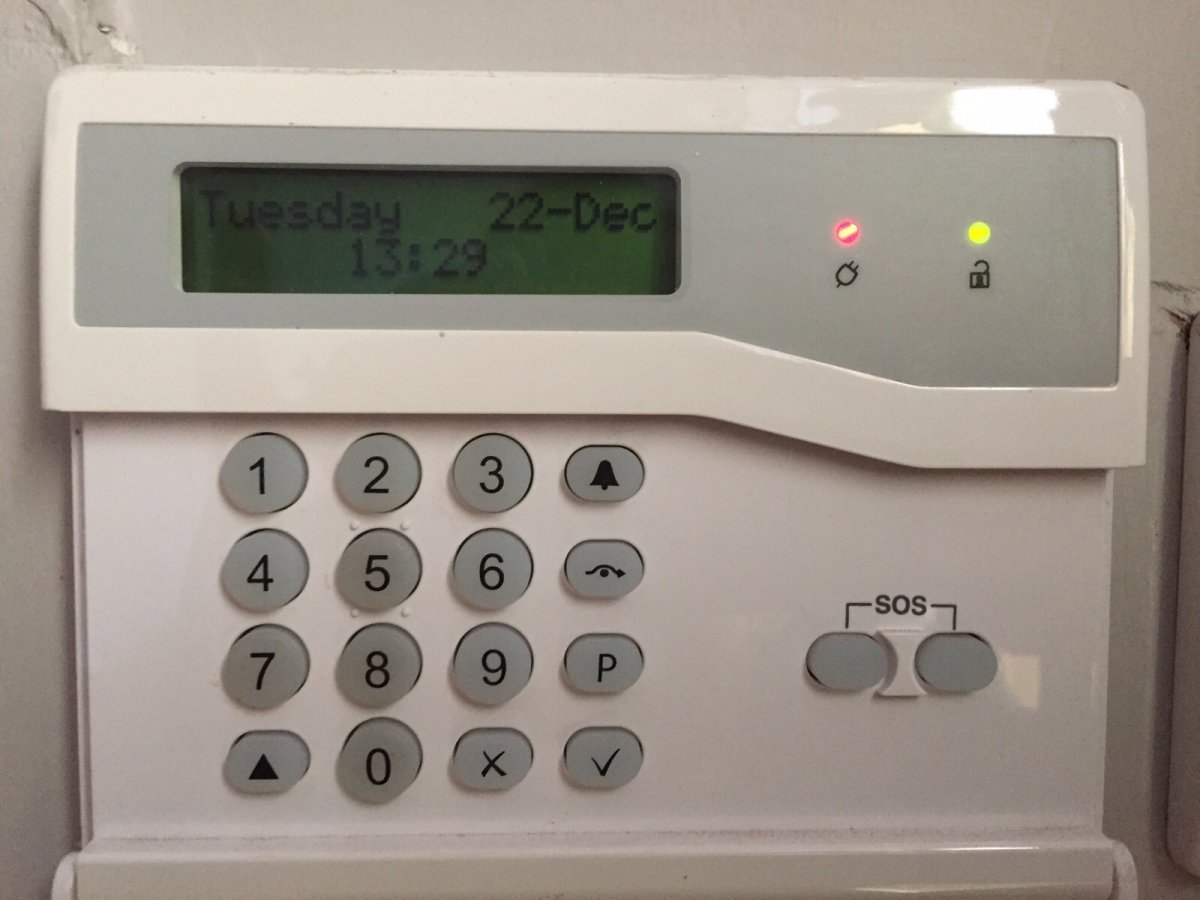 Can you recognise my alarm and tell me how to reset it? DIYnot Forums