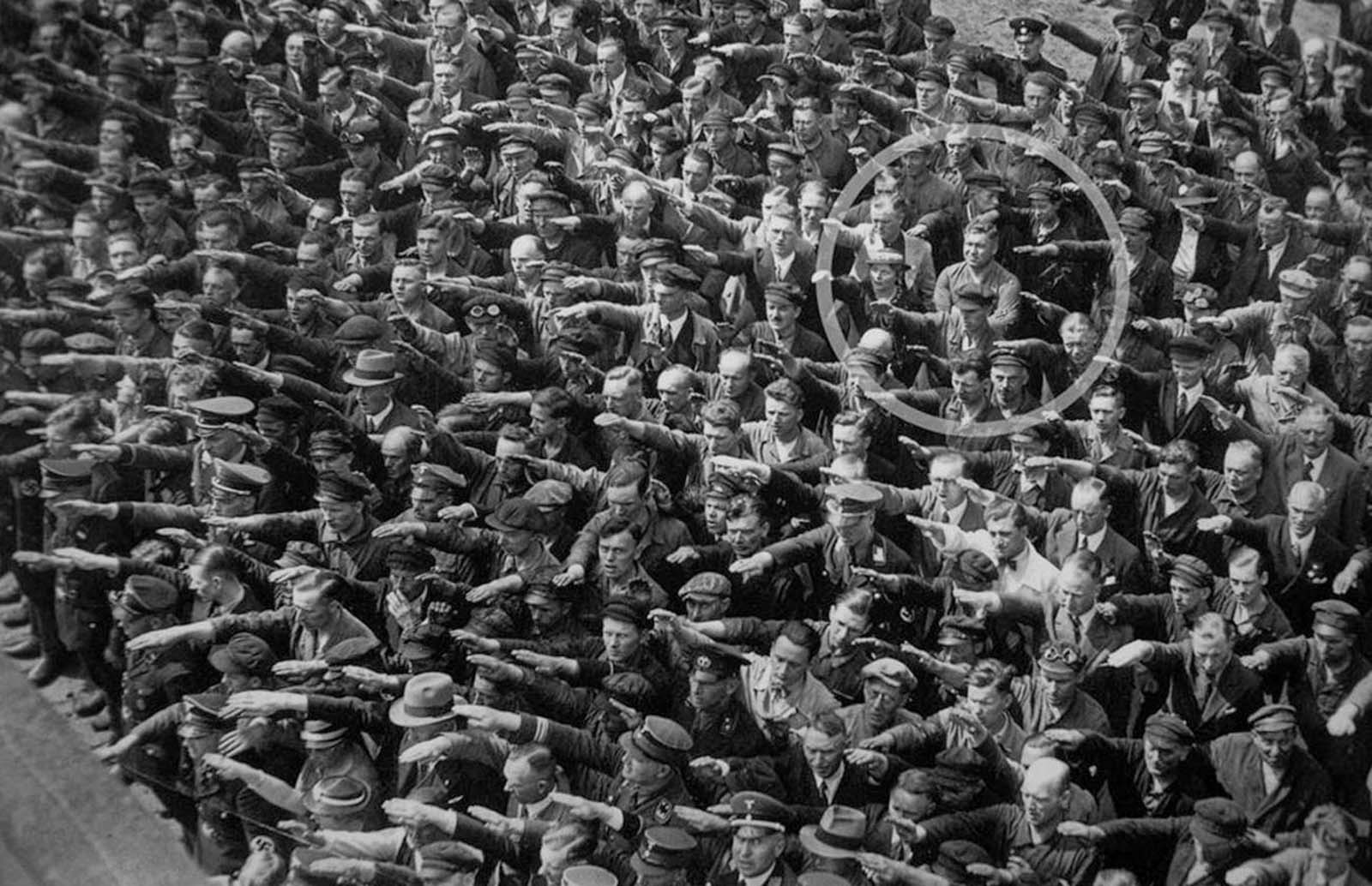 august_landmesser_1-jpg.250432