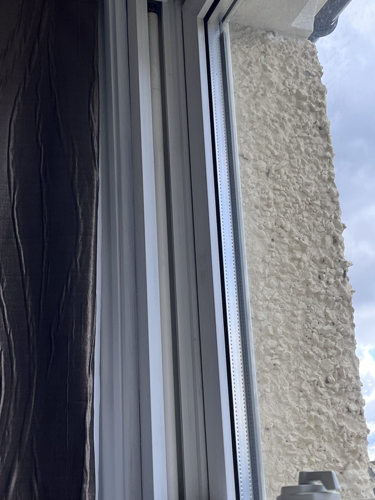 UPVC Sash Window bottom window not staying up DIYnot Forums
