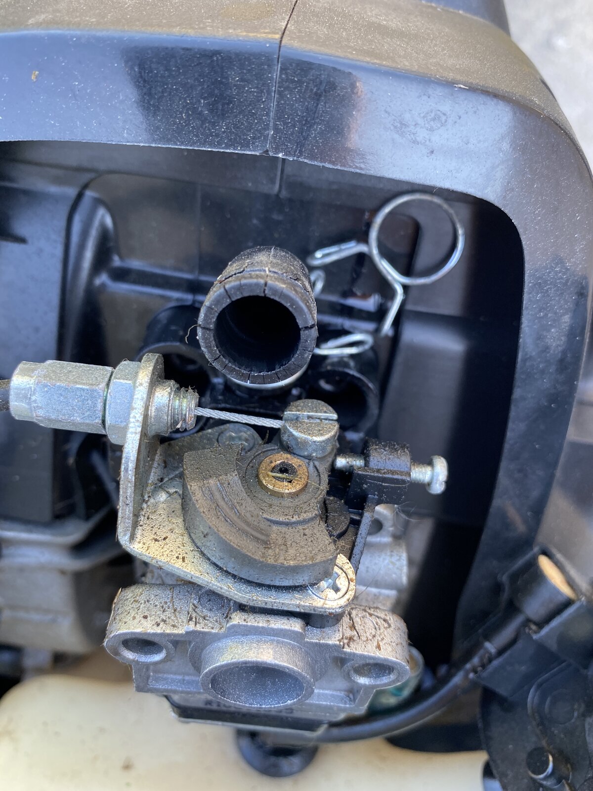 Any ideas petrol strimmer motor stops when off choke DIYnot Forums