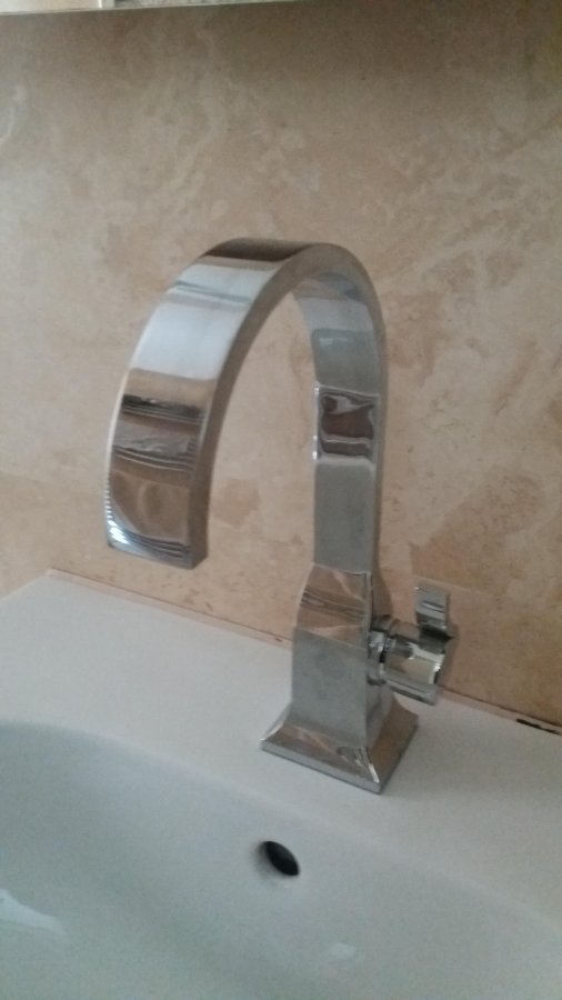 basin mixer tap.jpg