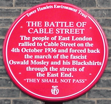 Battle-of-Cable-Street-red-plaque.png