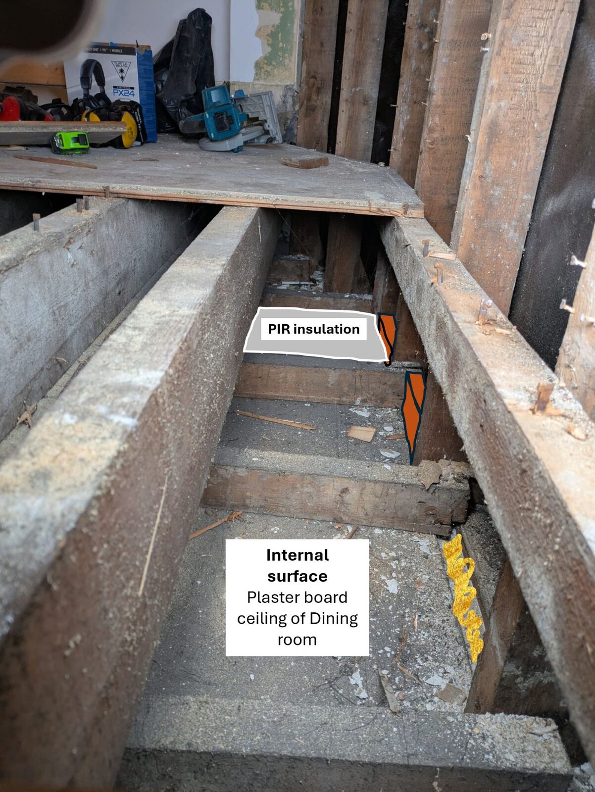 Bay void bottom PIR then wool smaller.jpg