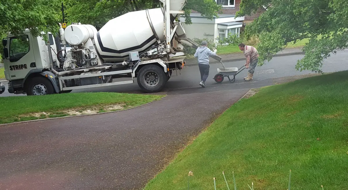 Cement lorry.jpg
