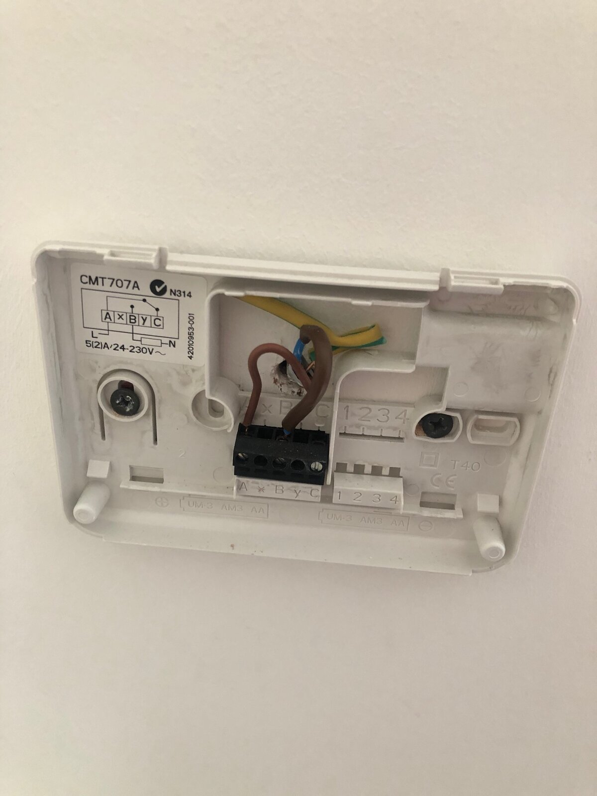 CM707 Thermostat wiring.jpg