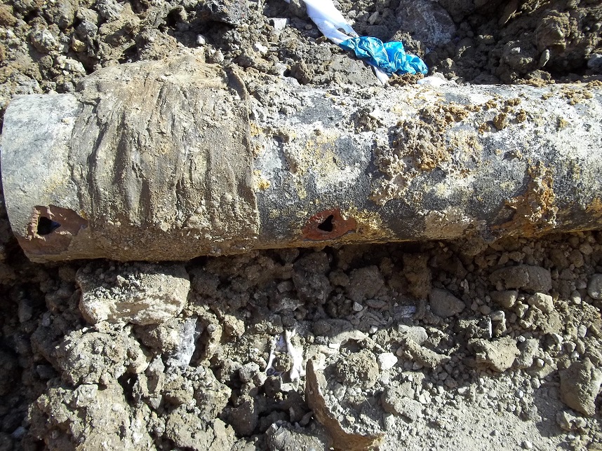 corroded pipe.jpg