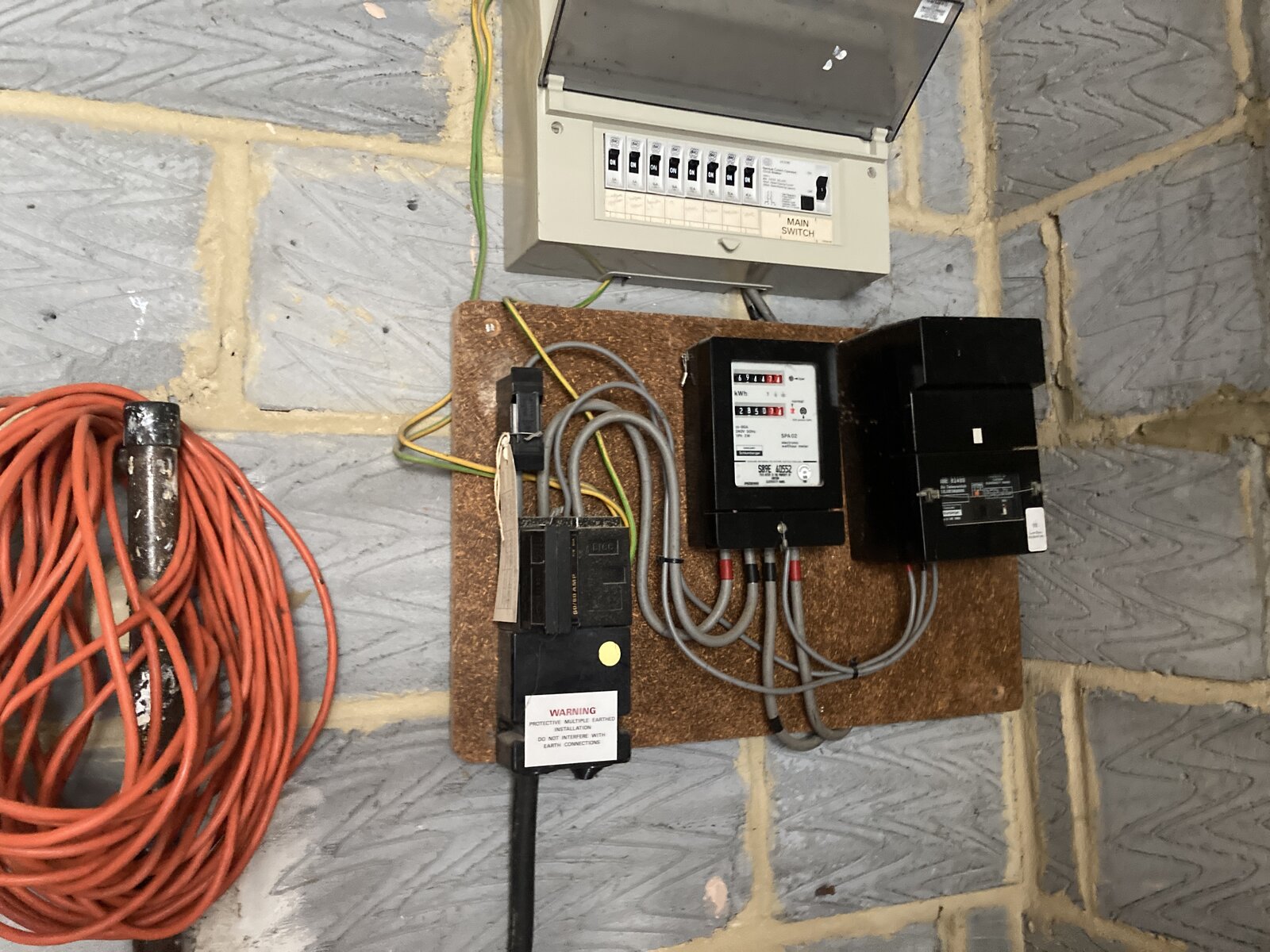What is this meter setup in the MIL's house? DIYnot Forums