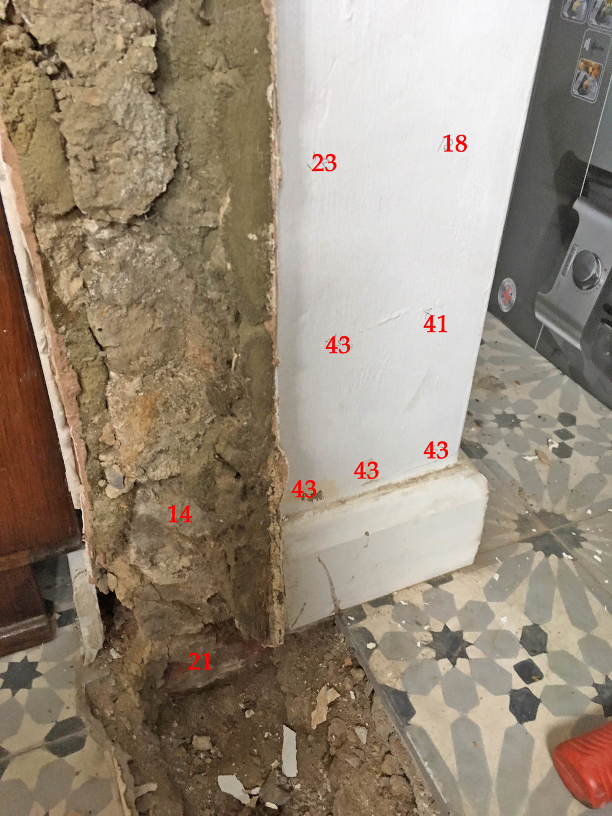 damp meter 3.jpg