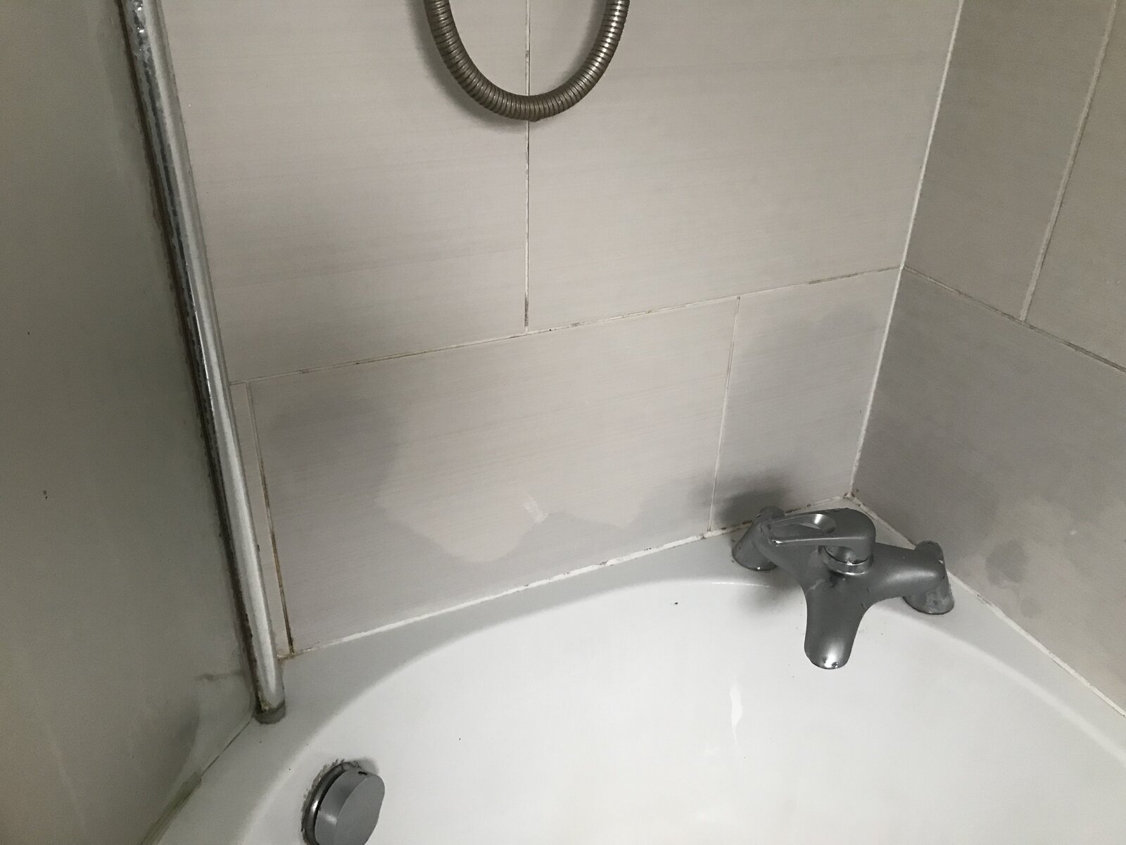 Bathroom tiles discoloured by Viakal DIYnot Forums