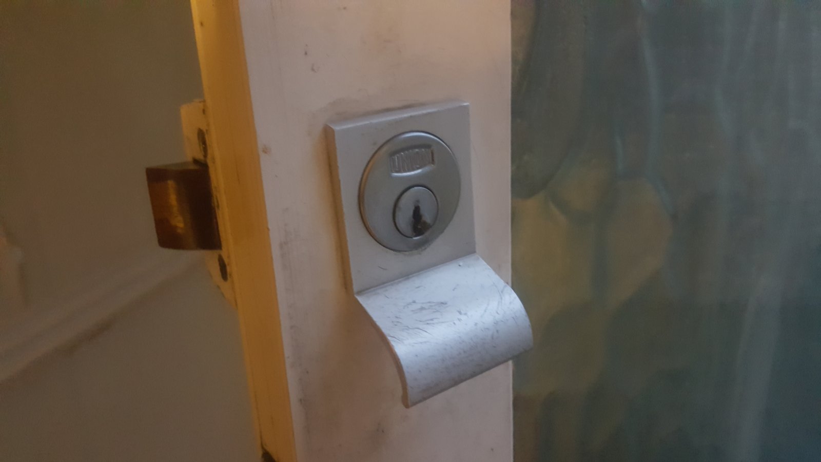 Door_lock2.jpg