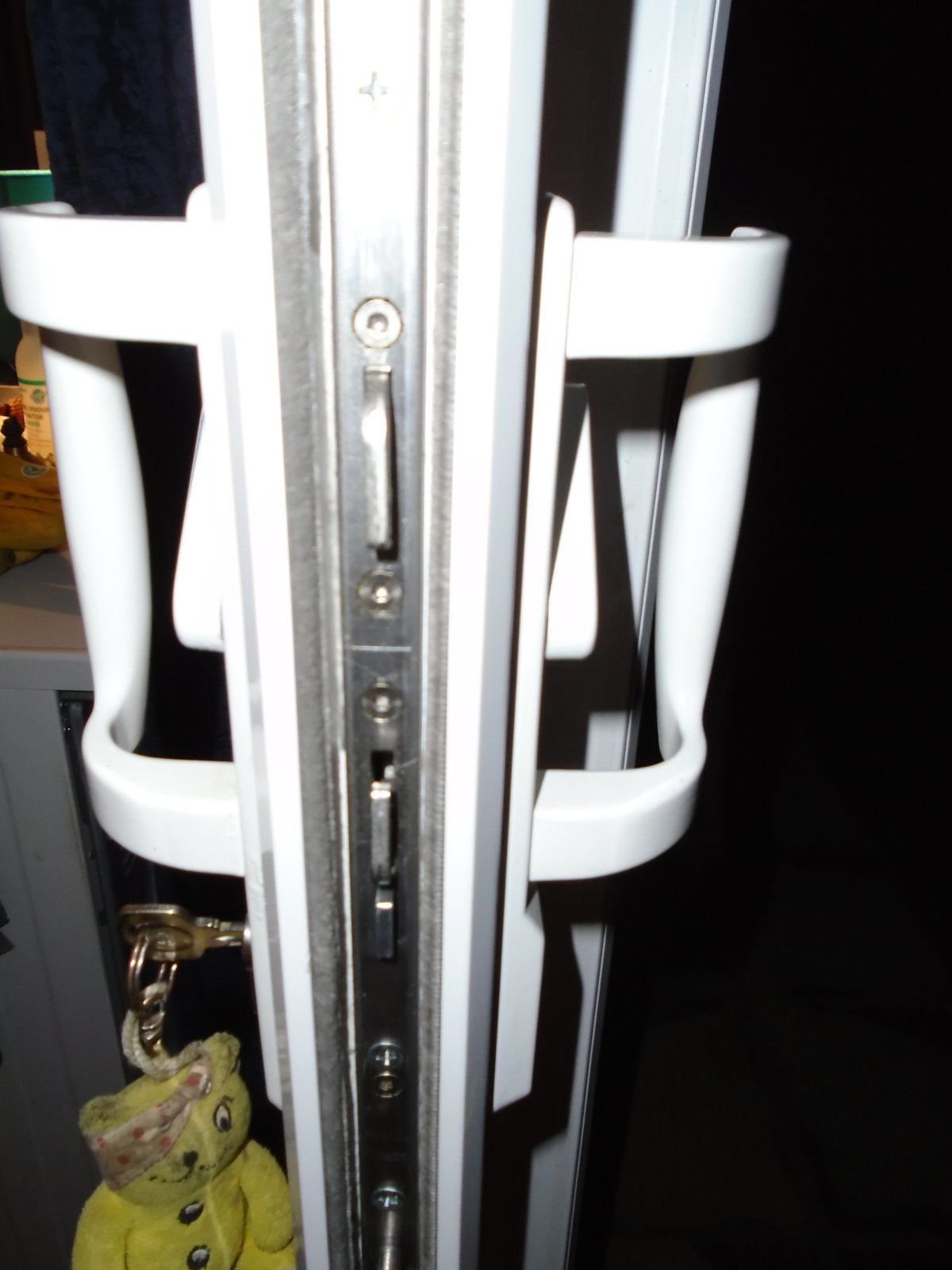 Adjusting loose sliding door..possibly. DIYnot Forums