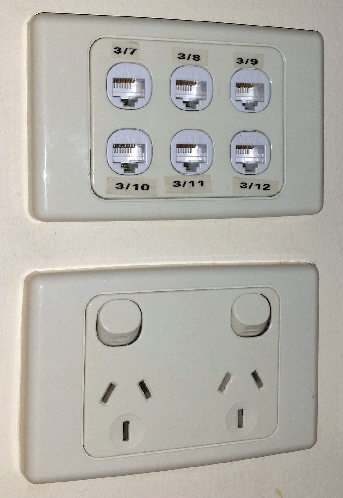 Dual Socket Outlet and  LAN Plate.jpg