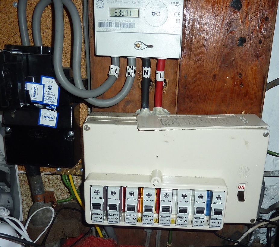 Electric consumer unit.jpg