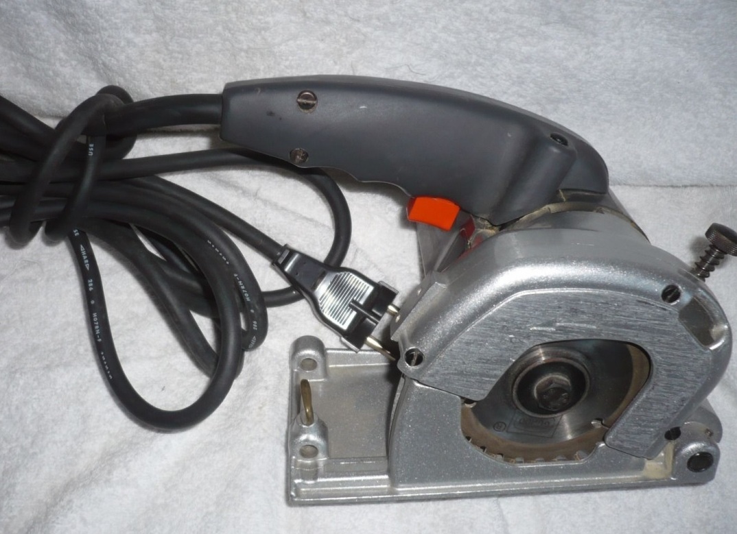 Elu MH25 Sheet Material and Shadow Detail Saw 001_01.jpg