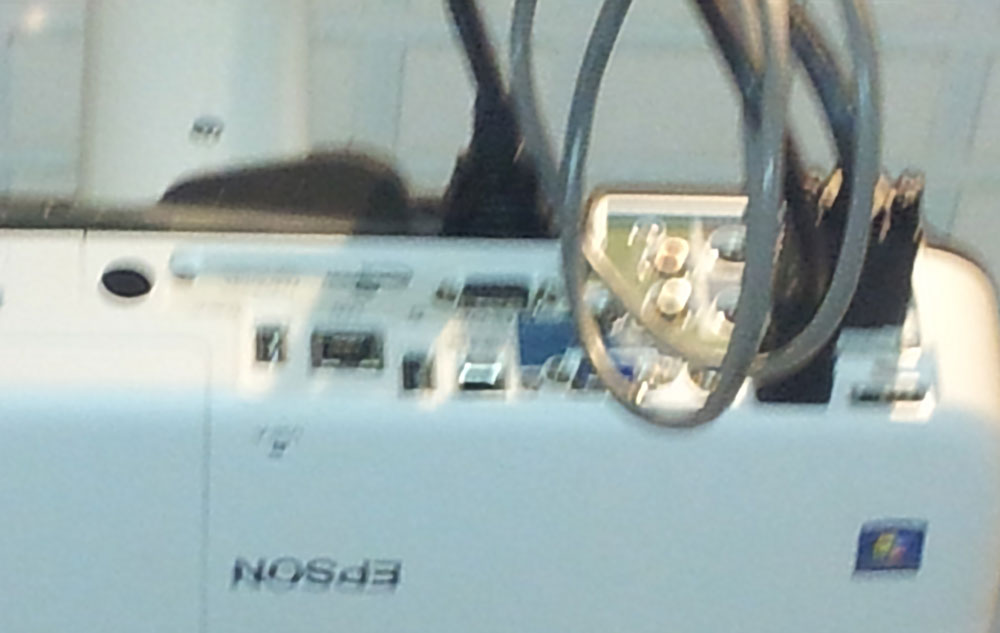 Epsonprojpic.jpg