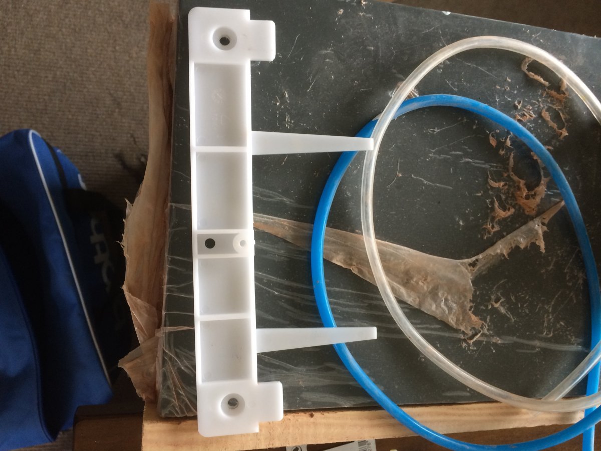 fixing bracket for cistern.JPG