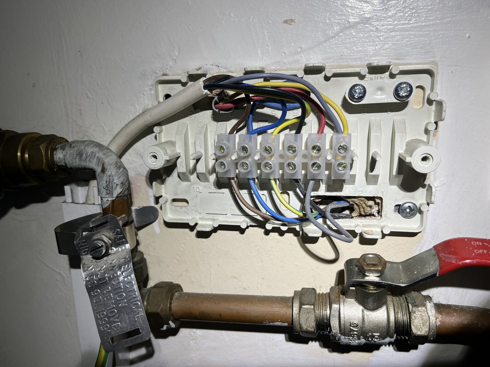 Honeywell 42002116-001 wiring.JPG