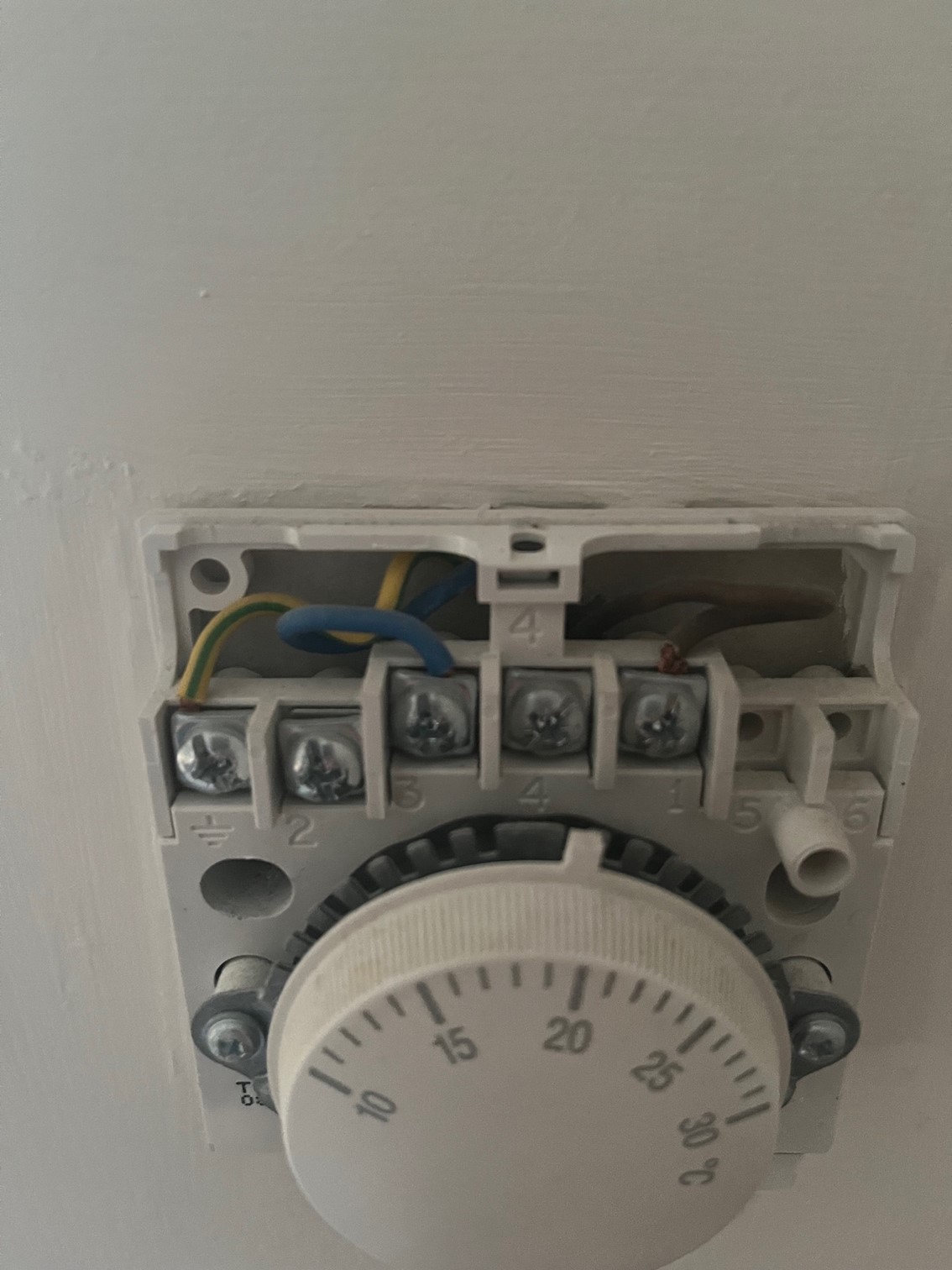 Honeywell thermostat.jpg