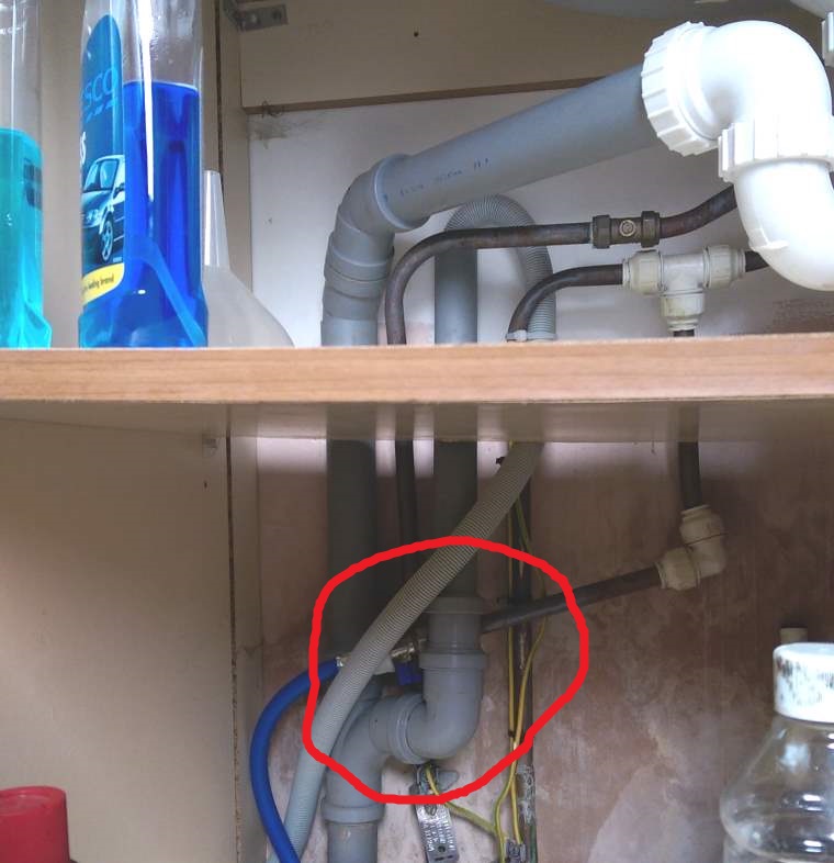 Smelly under sink... | DIYnot Forums