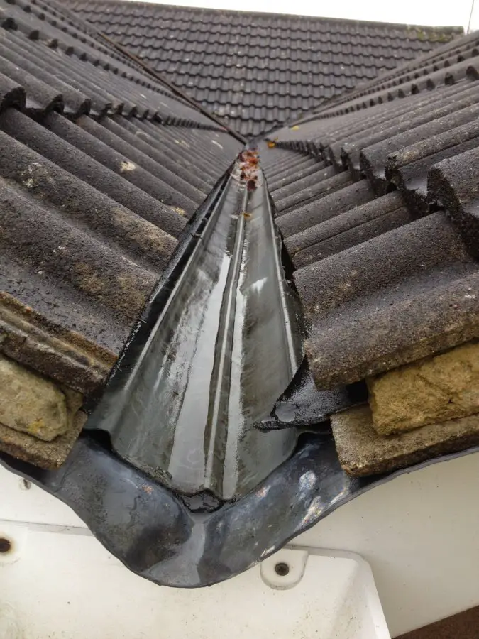 Leaking roof valley/box gutter DIYnot Forums