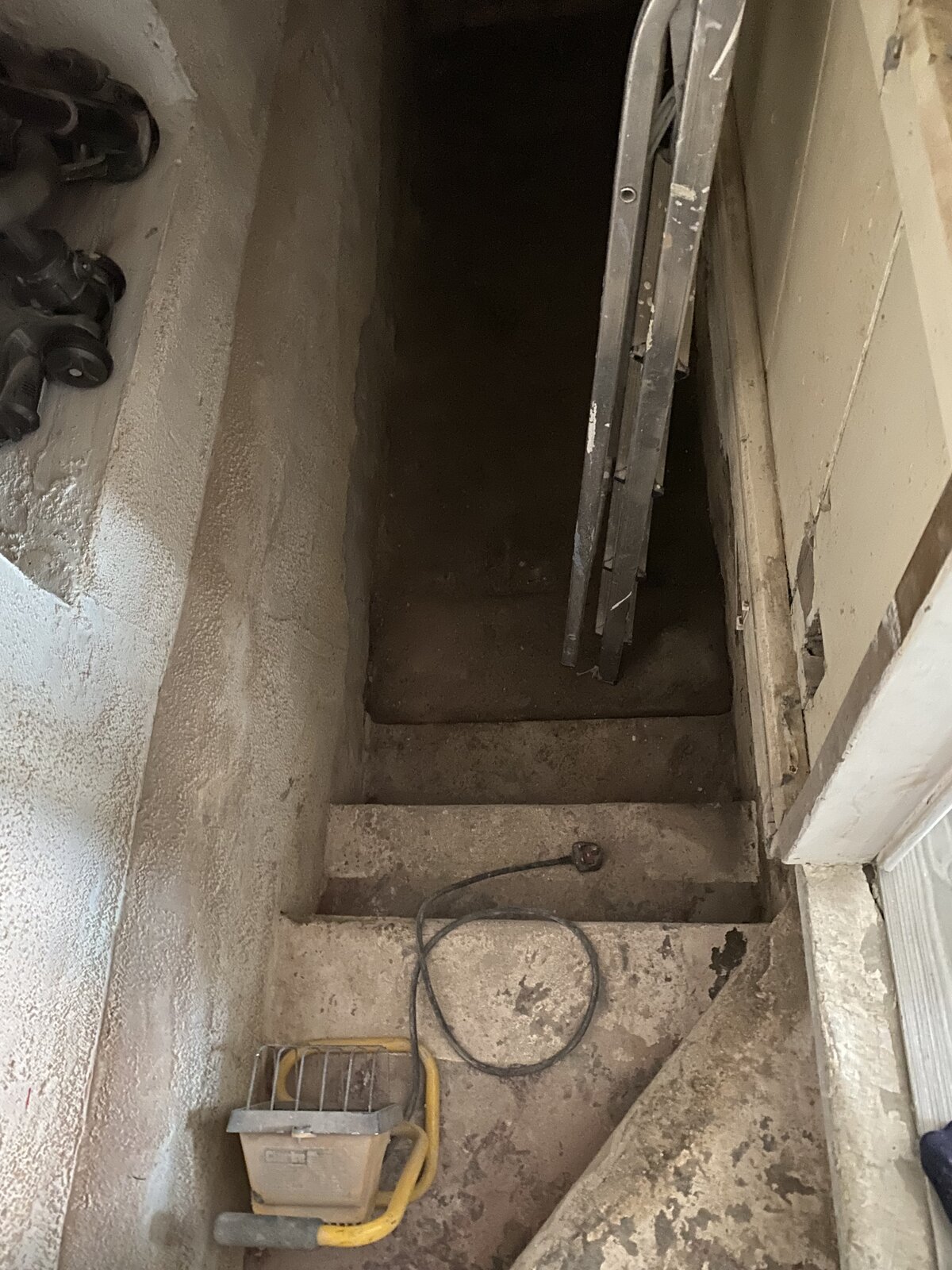 Understair cupboard damp/humid DIYnot Forums