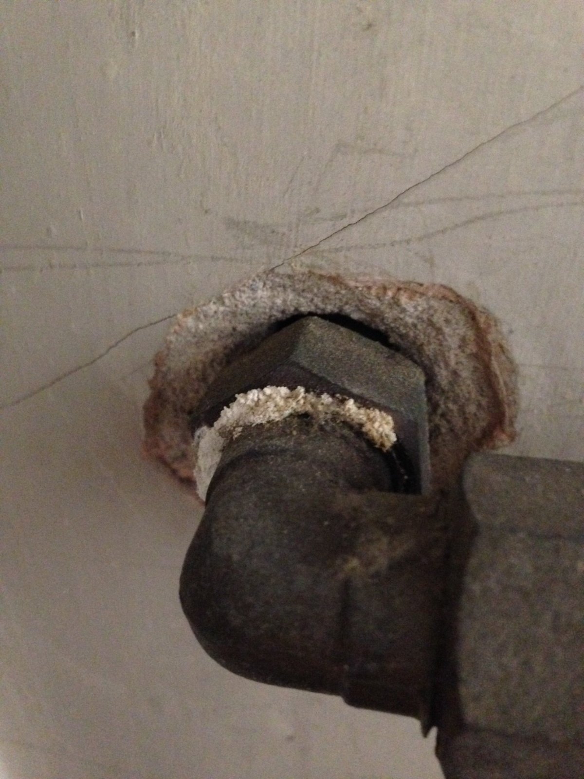 Asbestos on water pipe to shower??? DIYnot Forums