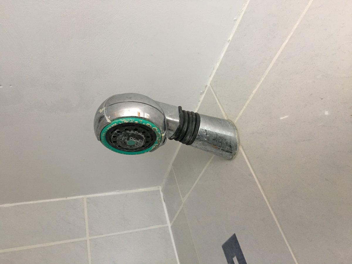 How do I remove this shower head? DIYnot Forums