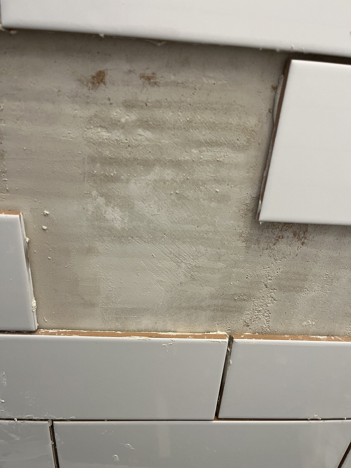 Newly fitted tiles falling off!!! DIYnot Forums