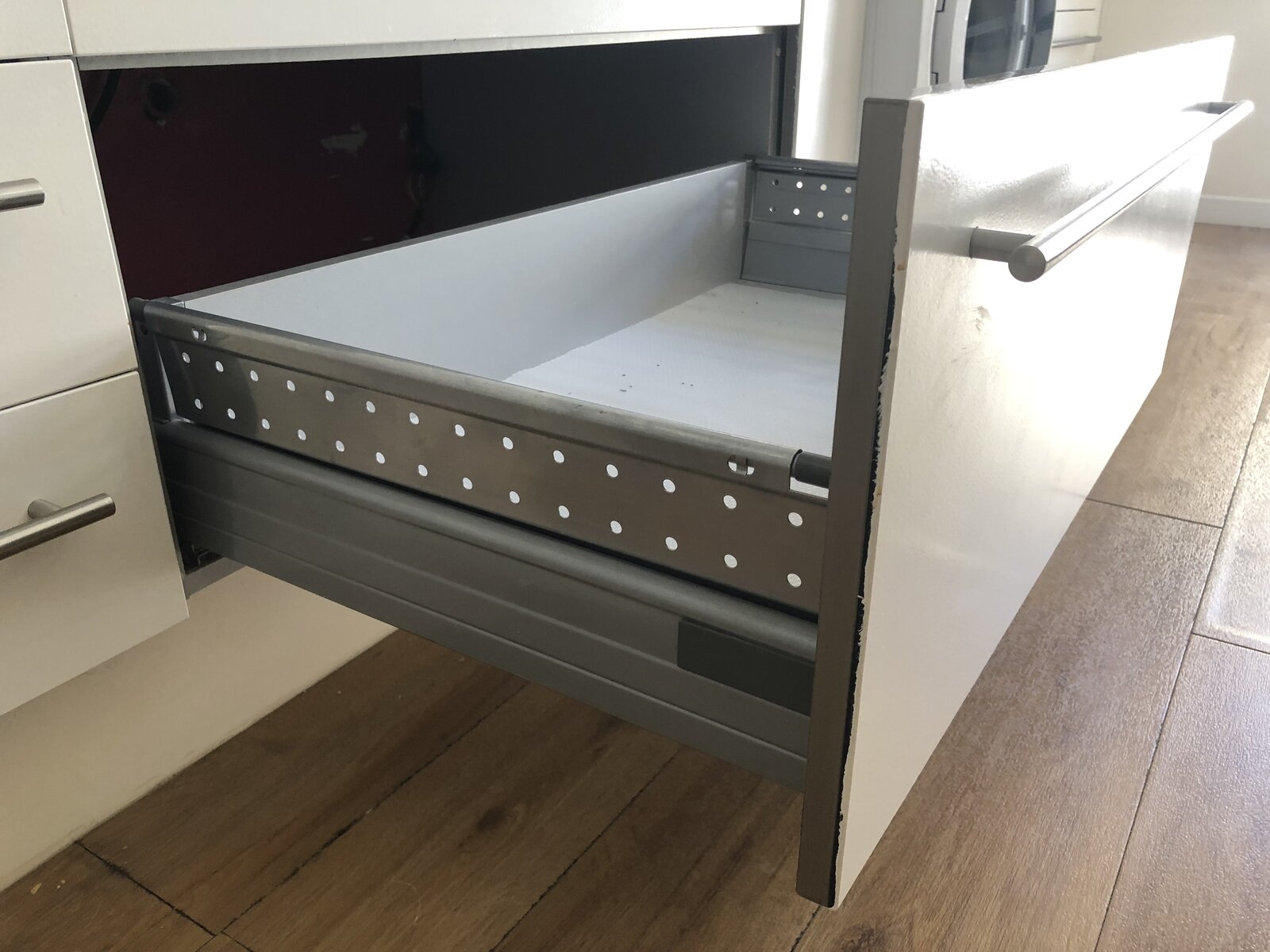 Identify kitchen drawers/How to remove them DIYnot Forums