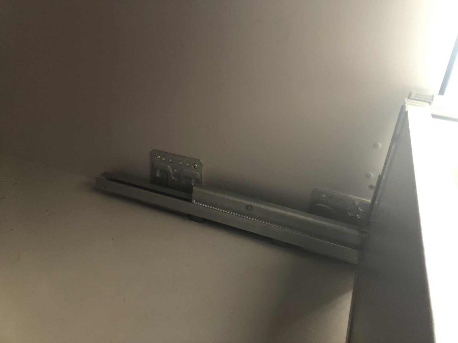 Identify kitchen drawers/How to remove them DIYnot Forums