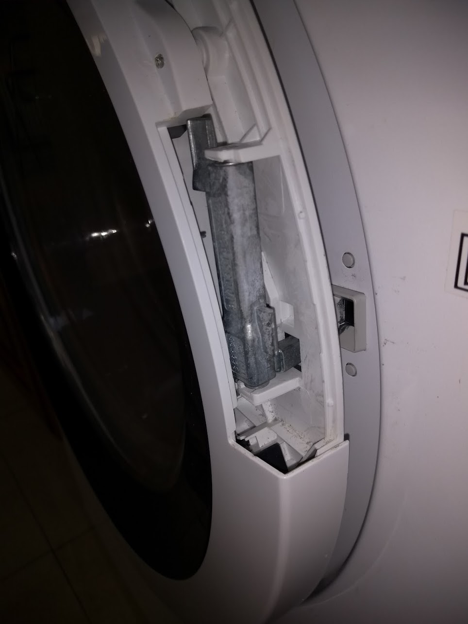 Bosch Washer Dryer door handle problem | DIYnot Forums