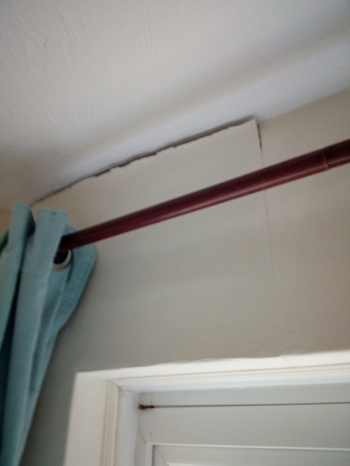 wallpaper coming away from wall DIYnot Forums