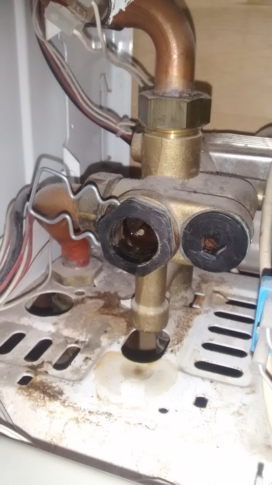 Identifying faulty (leaking) part in combi boiler DIYnot Forums