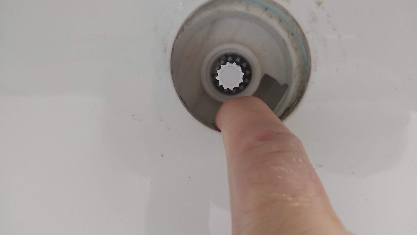 Freestanding Bath Twist Pop Up Plug DIYnot Forums