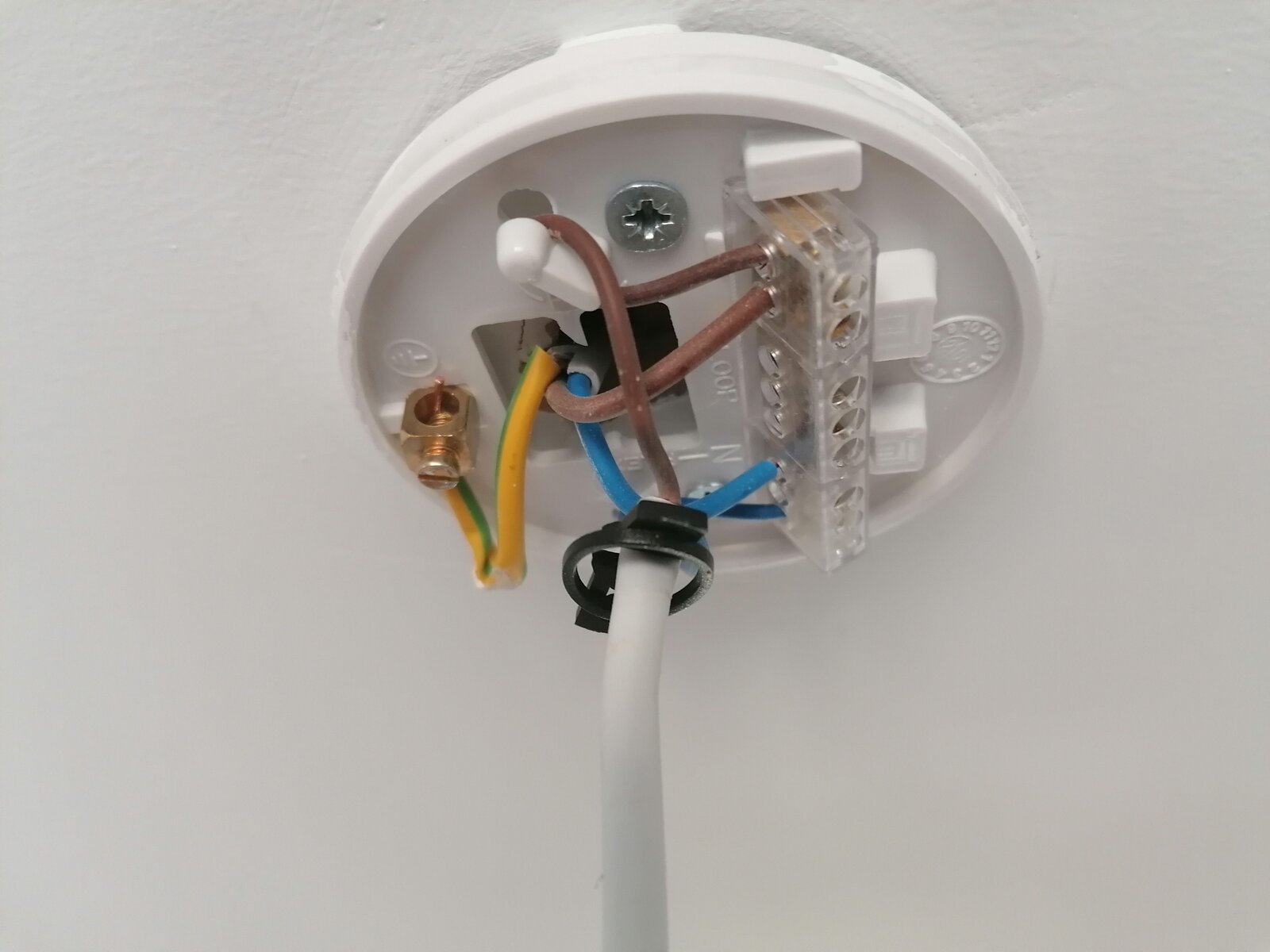 Change light fitting connected to two switches DIYnot Forums