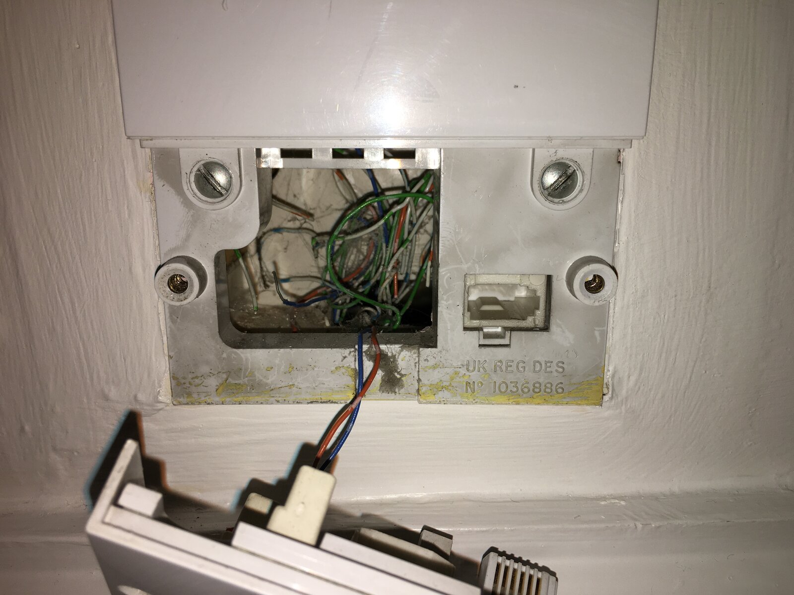 Telephone sockets? id please DIYnot Forums
