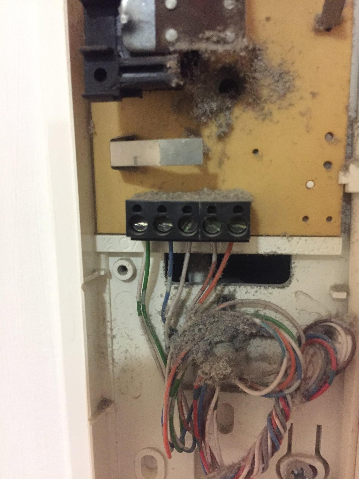 Intercom door entry system wiring | DIYnot Forums