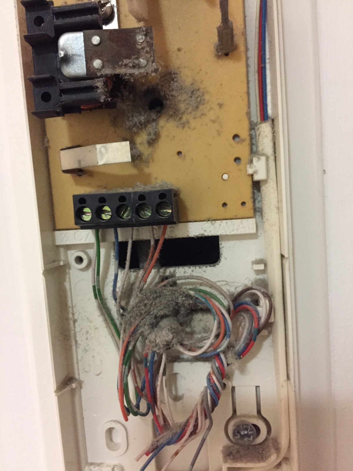 Intercom door entry system wiring | DIYnot Forums