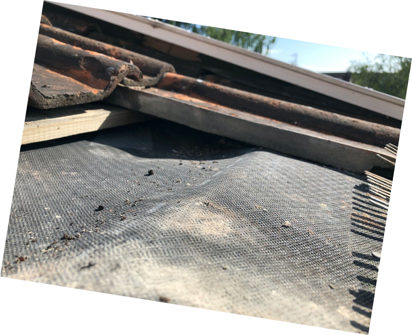 Roof felt ripped. Repair? (condition of roof felt) DIYnot Forums