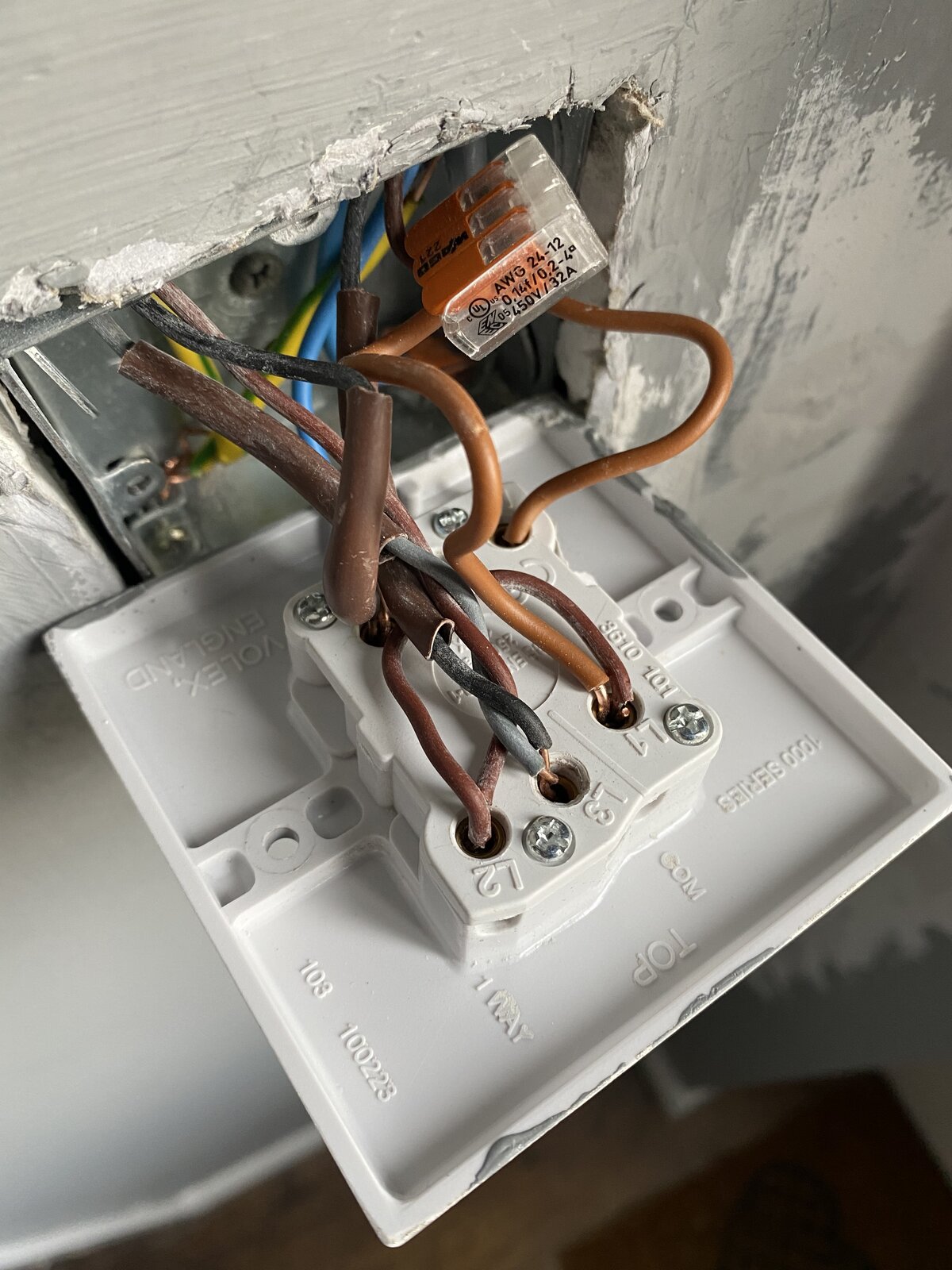 Light switch for outside light not working DIYnot Forums