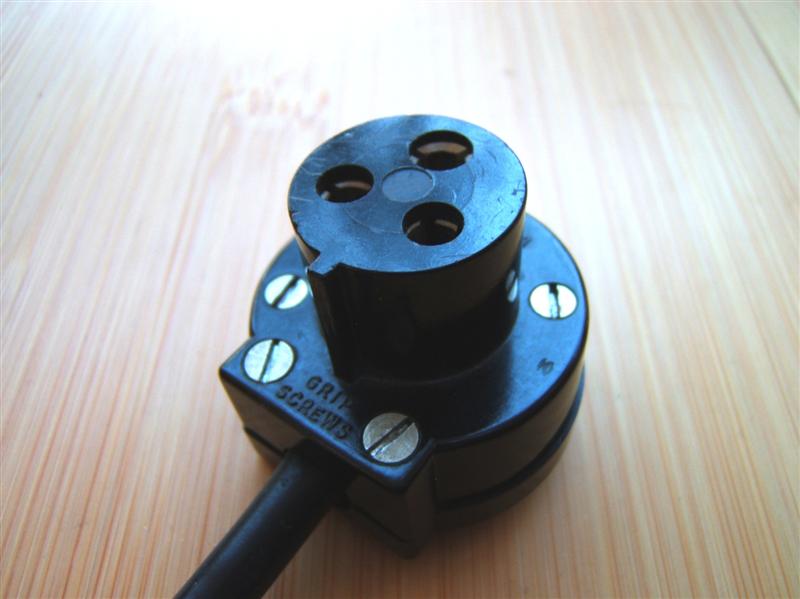 MainsPlug (Medium).jpg