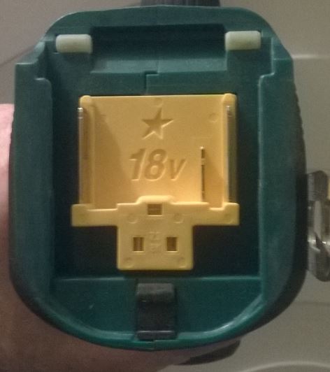 Makita LXT Battery Connection 001 01.JPG