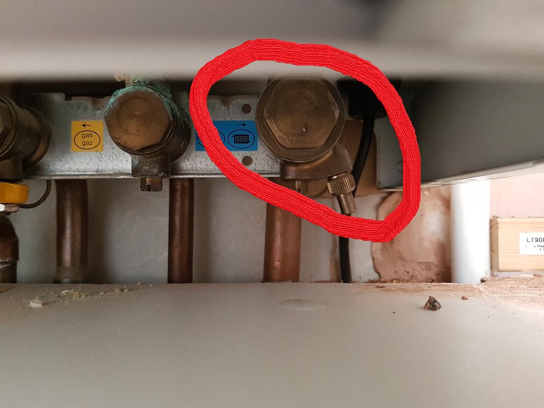 Remeha Avanta Plus 28c question about water pressure and potential leak
