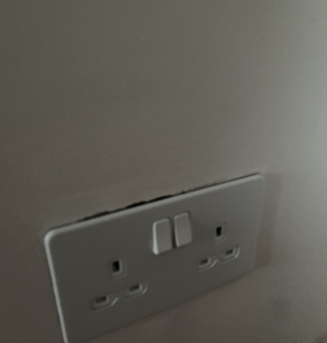 Screwless sockets and switches not flush to the wall DIYnot Forums