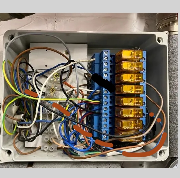 Screenshot_20230316-103700_Pocket Paint.jpg