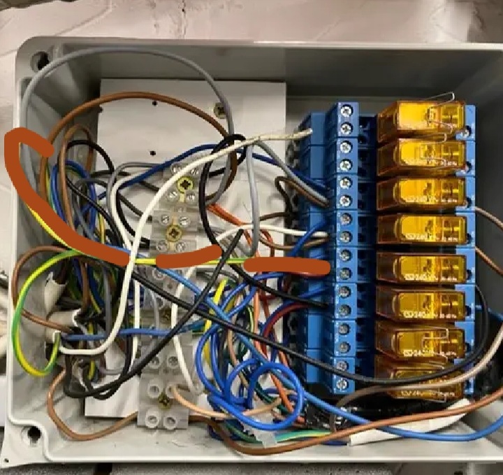 Screenshot_20230316-104020_Pocket Paint.jpg