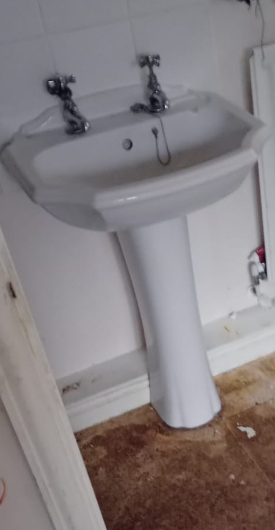 Convert 2 single taps to a mixer tap without changing the sink DIYnot