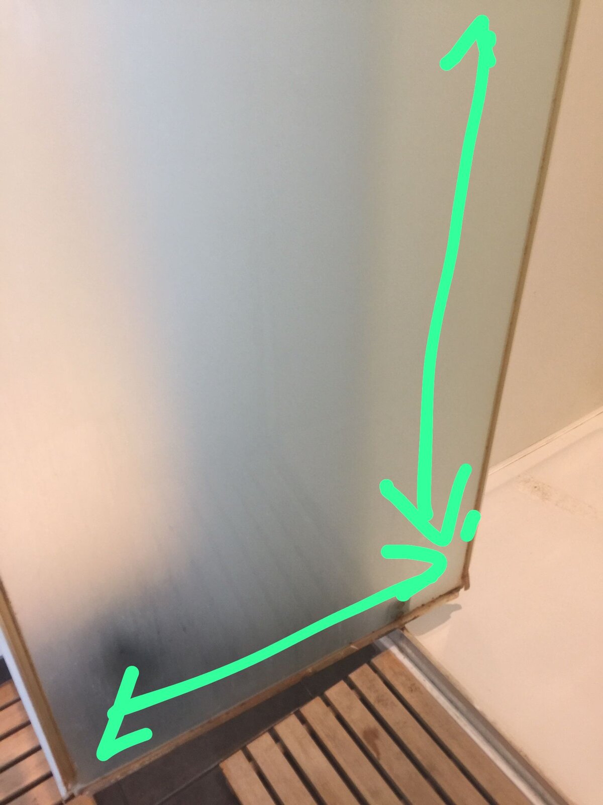 shower enclosure.jpg